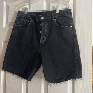 H & M high waisted button up Bermuda black jean shorts